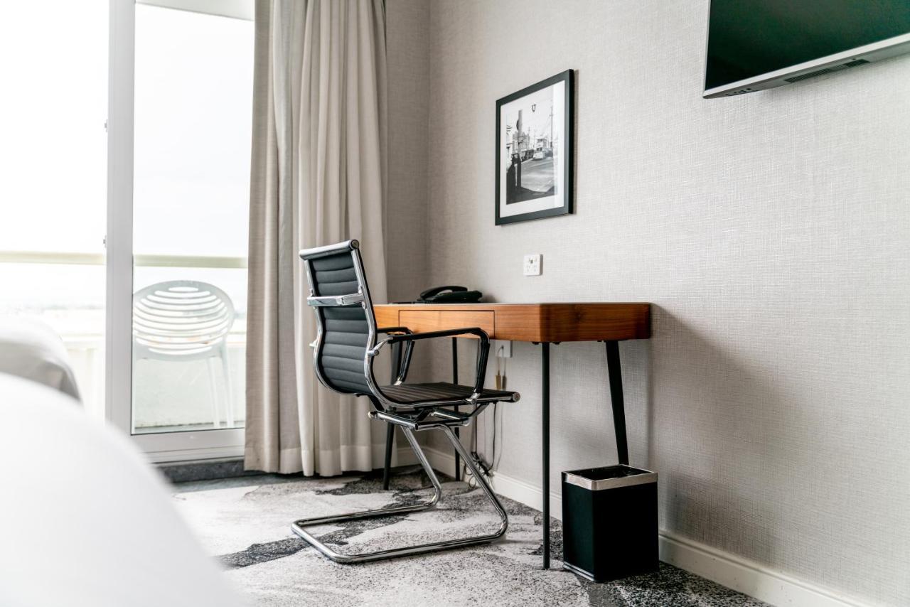 Novotel Sydney Brighton Beach Екстериор снимка