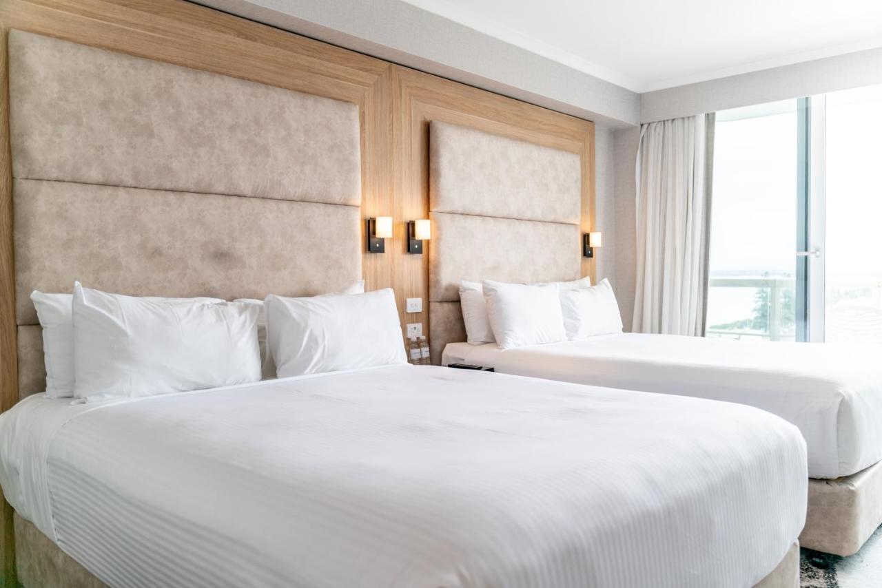 Novotel Sydney Brighton Beach Екстериор снимка