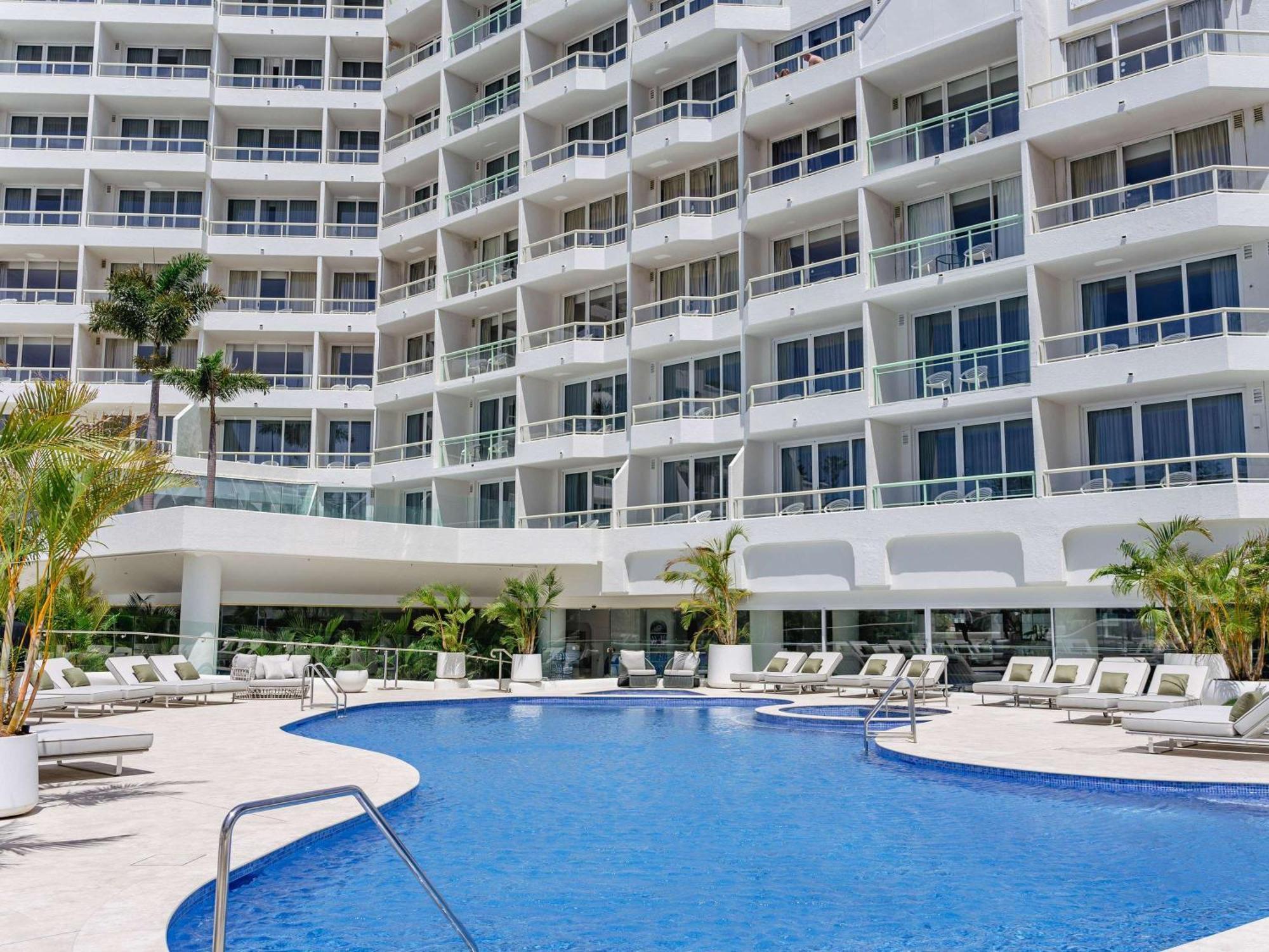 Novotel Sydney Brighton Beach Екстериор снимка