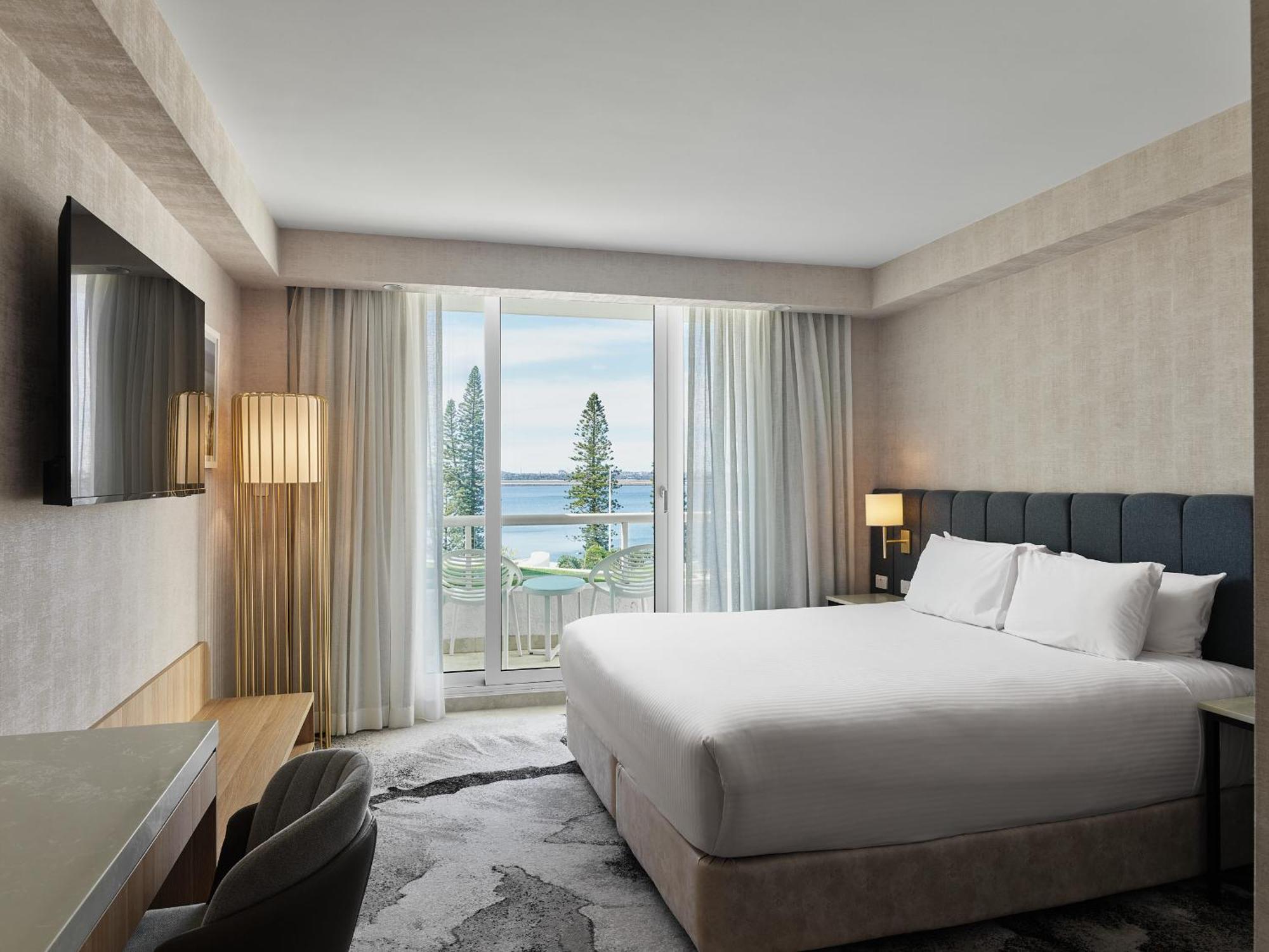 Novotel Sydney Brighton Beach Екстериор снимка